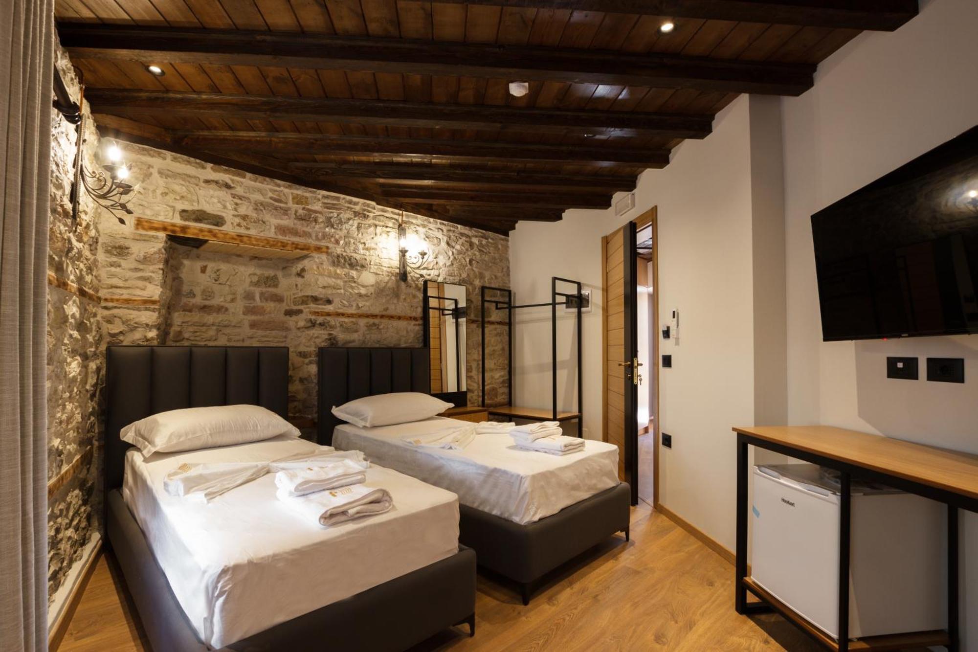 Furra Hotel Gjirokaster Exterior photo